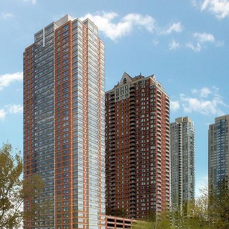 Global Luxury Suites At Newport Jersey City Exteriör bild