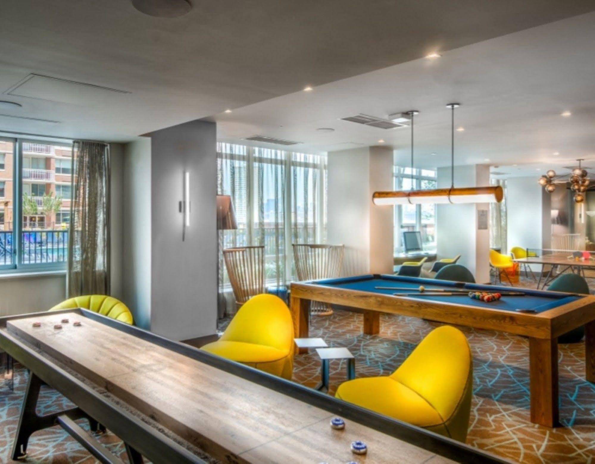 Global Luxury Suites At Newport Jersey City Exteriör bild