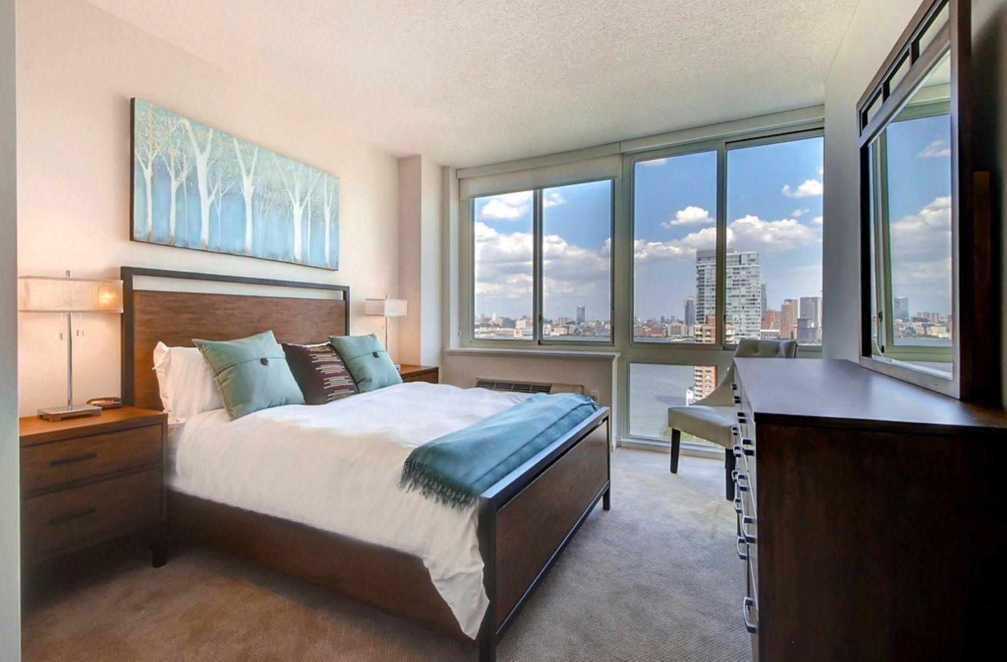 Global Luxury Suites At Newport Jersey City Exteriör bild